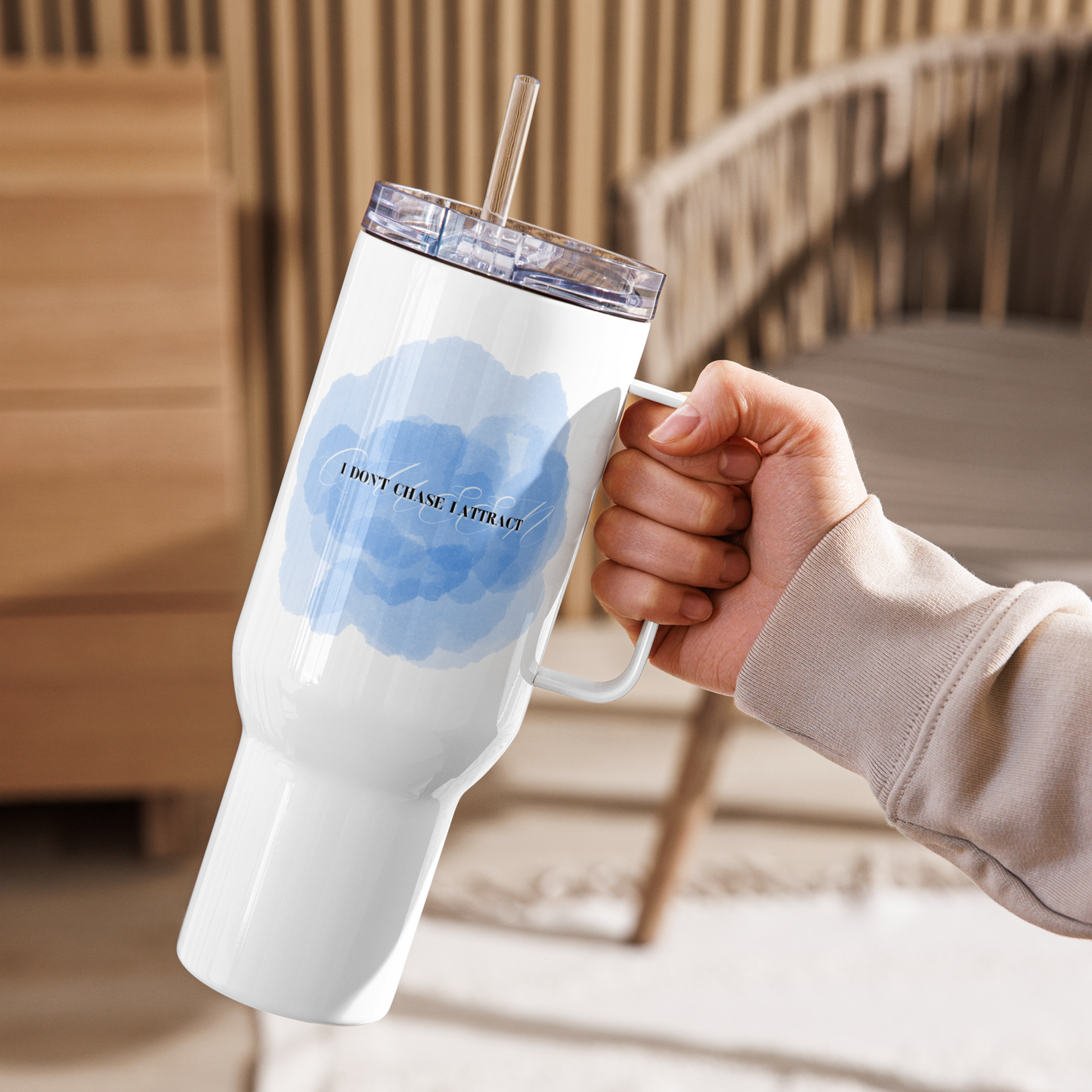 ATTRACT Travel mug with a handle